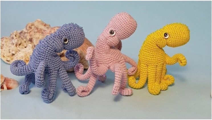 Create your own knitting octopus